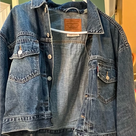 Used Levi's Classic Blue Denim Jacket- size small - Picture 3 of 5